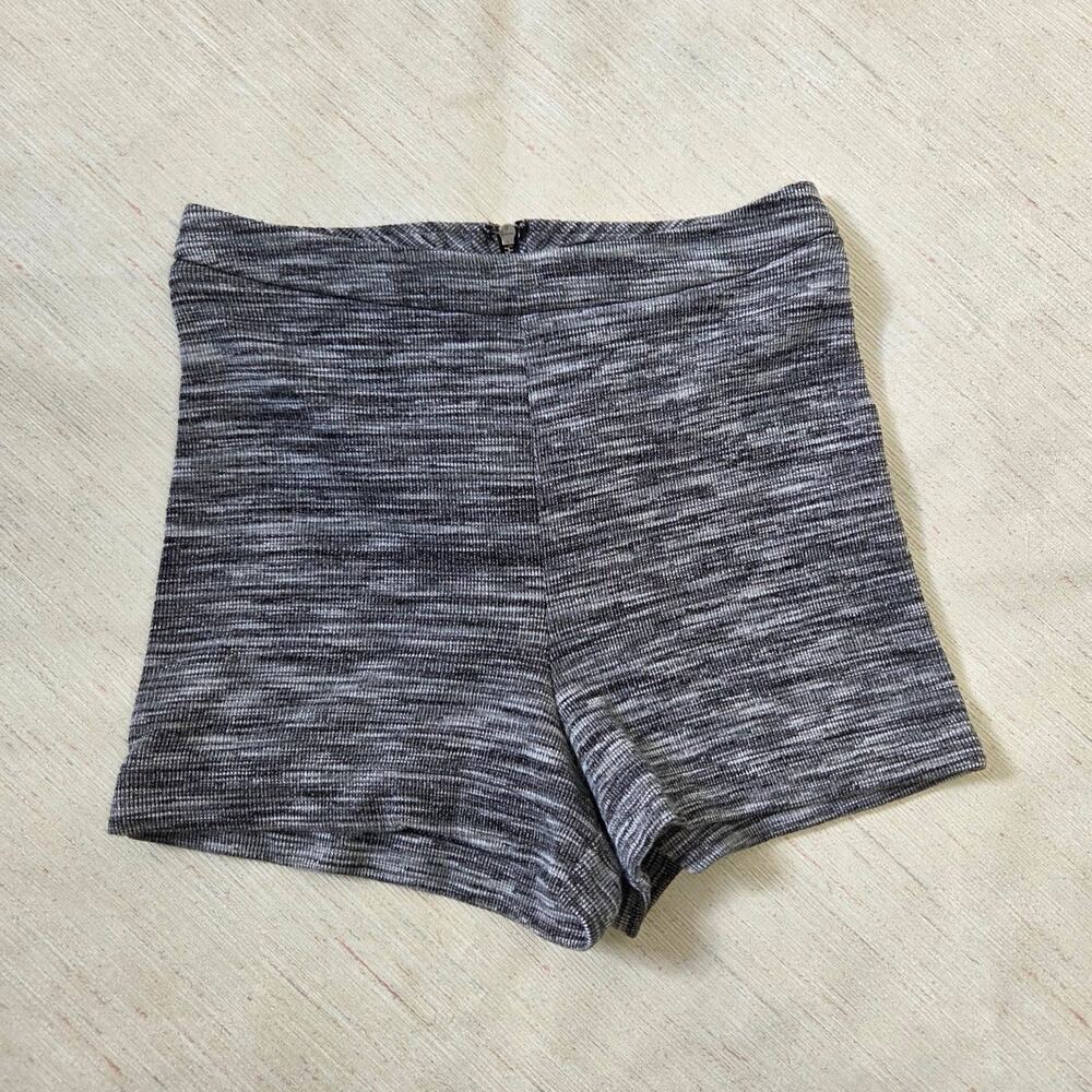 Forever 21 Woman's Black and White Shorts with Quarter Zip Up in Back size S